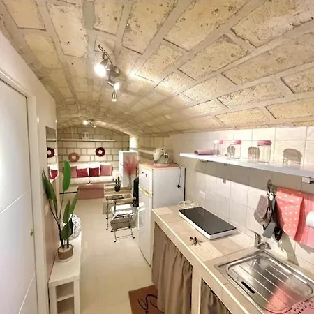 Milo's Ll Bed & Breakfast Bari